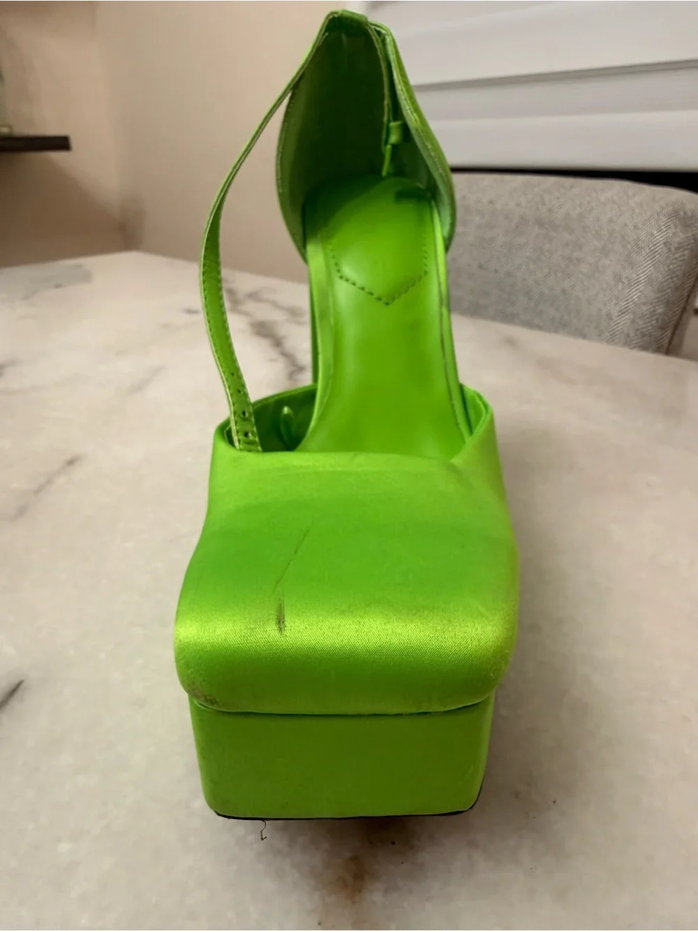 Zara neon green